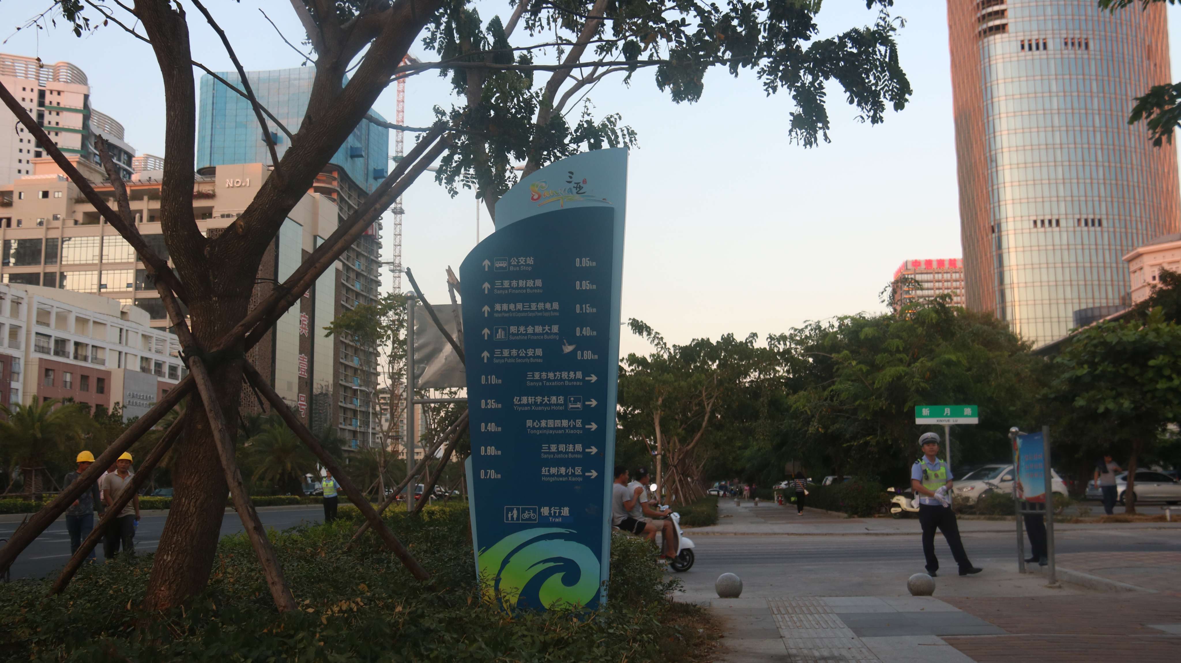 三亚城市慢行道导向标识规划项目顺利竣工
